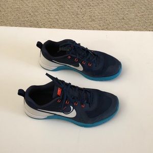 Nike  sneakers size 9.5